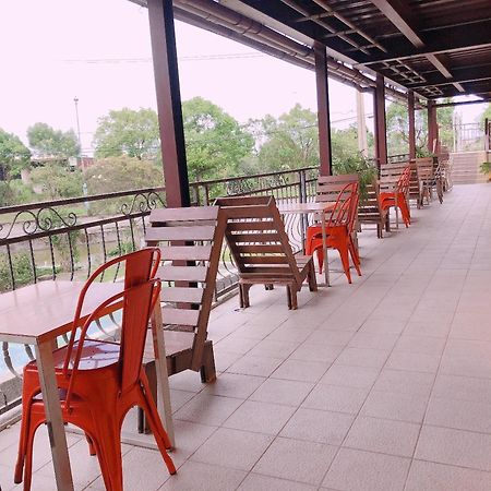 Artisan Hostel Toucheng Exterior photo