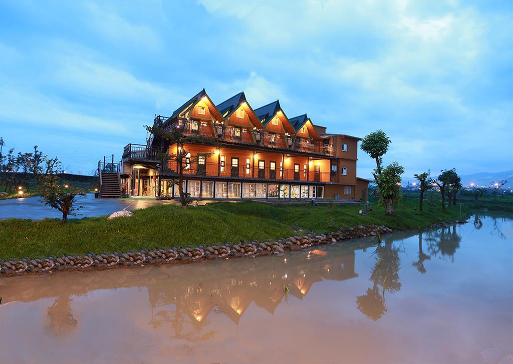 Artisan Hostel Toucheng Exterior photo